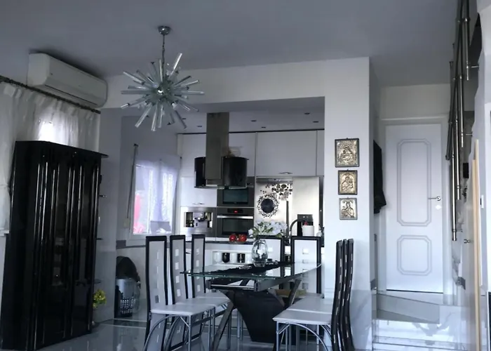 Villa Panorama, Now A Smart *